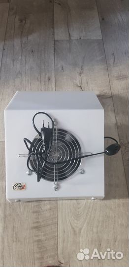 Настольный пылесос для маникюра