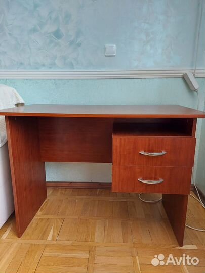 Письменный стол с ящиками бу