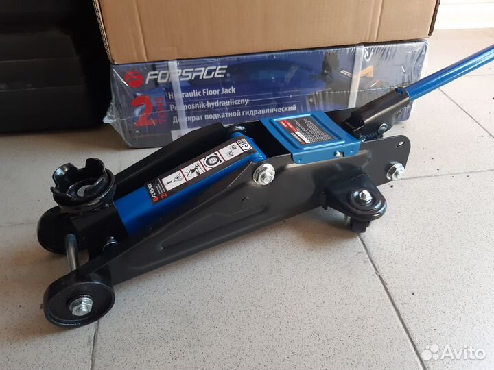 Подкатной гидравлический домкрат 2т