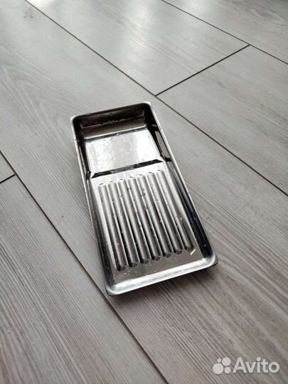 Лоток металлический