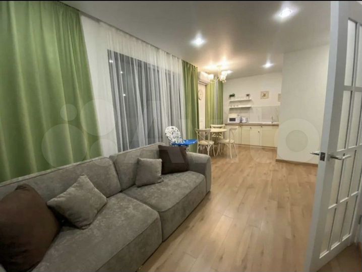 2-к. квартира, 47 м², 1/3 эт.