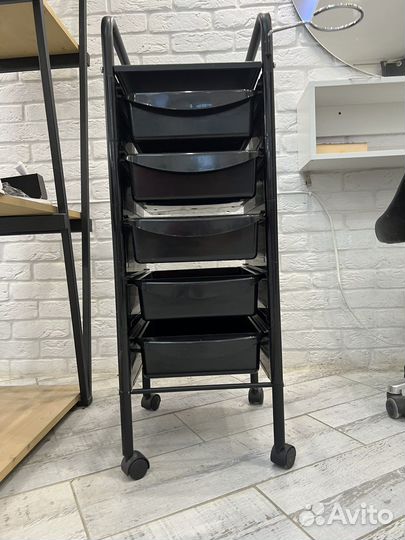 Тележка парикмахерская