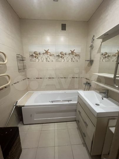 3-к. квартира, 82 м², 2/5 эт.