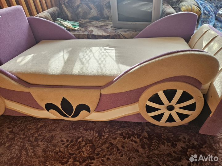 Детская кровать карета