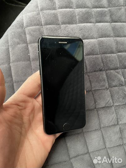 Телефон iPhone 7