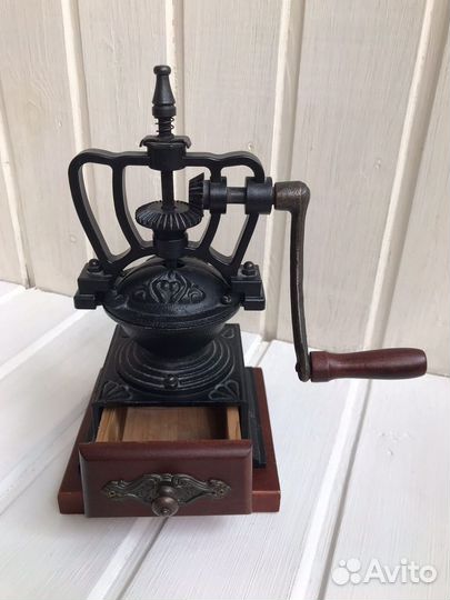 Кофемолка ручная бу