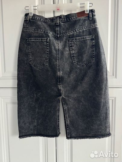 Джинсовая юбка миди с разрезами