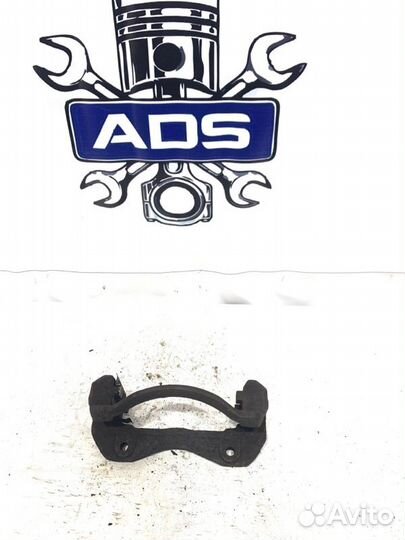 Скоба суппорта передняя Ssangyong Rodius D27DT