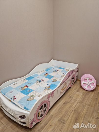 Детская кроватка- машина