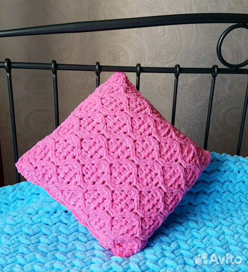 Интерьерная подушка