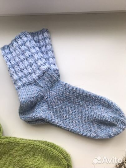 Вязаные носочки ручной работы