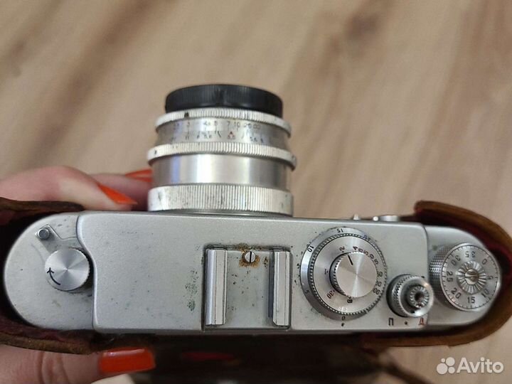 Плёночный фотоаппарат зоркий-4