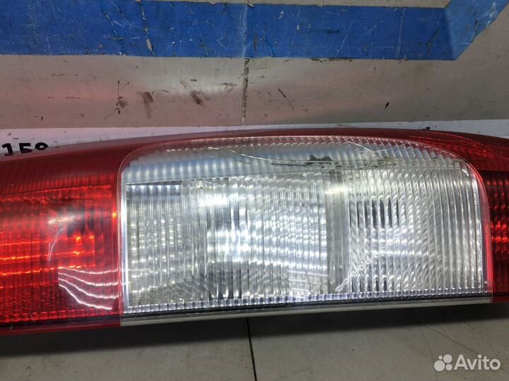 Фонарь задний правый Mercedes W639 Vito Viano