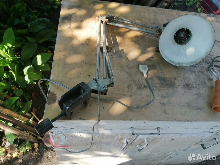 Лампа настольная