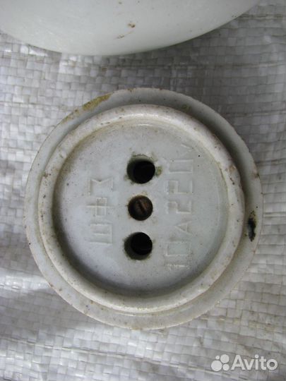 Керамическая разетка и изолятор СССР