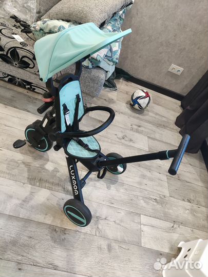 Трёхколёсный велосипед luxmom с родительской ручко