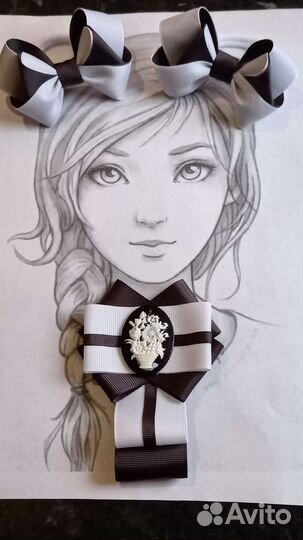 Комплект галстук -брошь и бантики