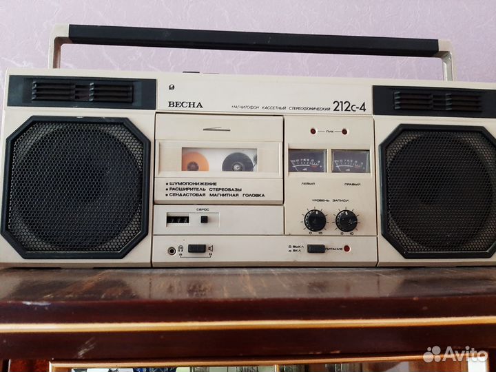 Кассетный магнитофон sharp