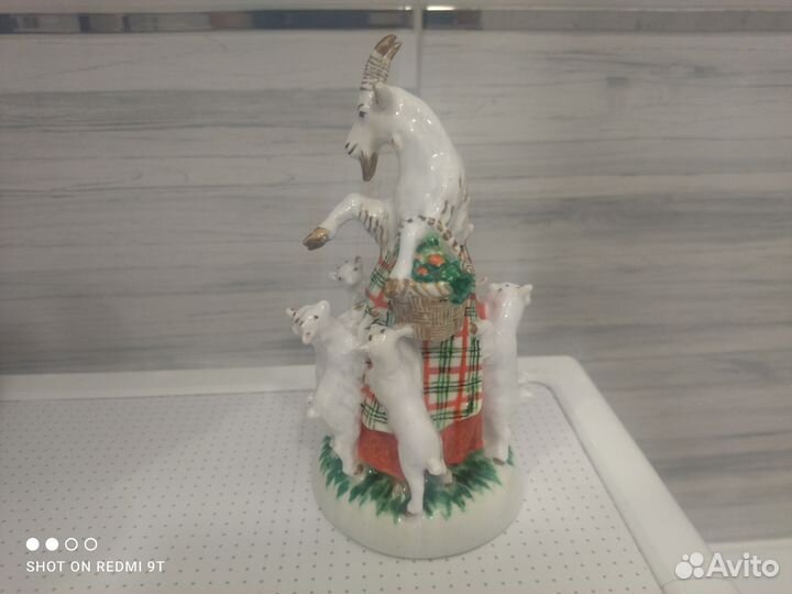 Статуэтка коза и семеро козлят лфз. Оригинал