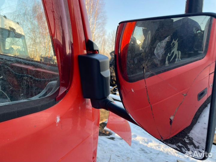 Зеркало заднего вида боковое правое 2017г