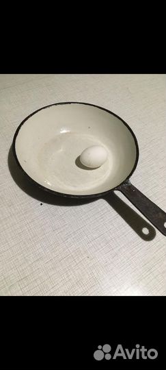 Сковорода чугунная с эмалированным покрытием