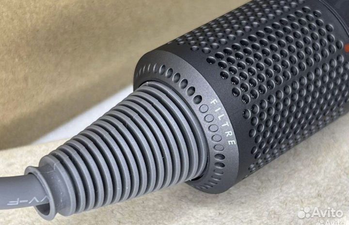 Фен Dyson supersonic