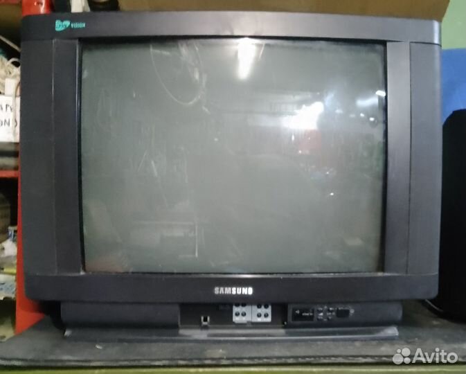 Телевизор samsung