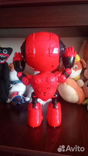 Робот(29см) с пультом управления