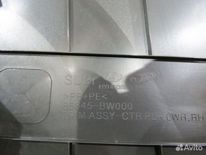 Обшивка стойки средняя правая Hyundai Creta 2