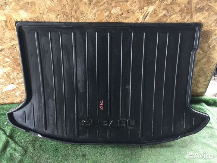 Коврик в багажник (ванночка)