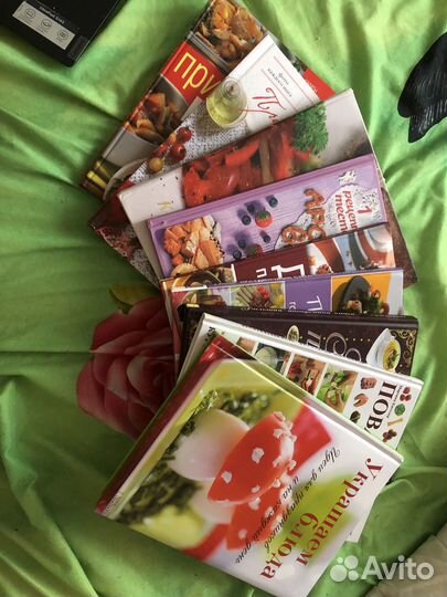 Продам книги