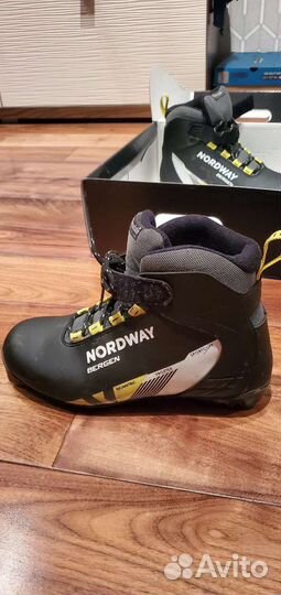 Лыжные ботинки на 39-40 р