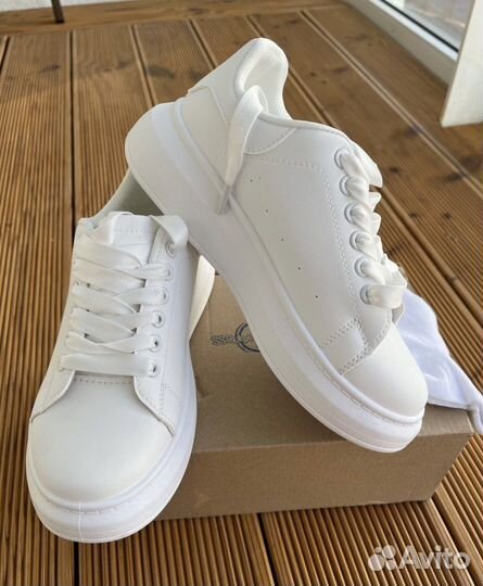 Кроссовки женские 41 размер бу