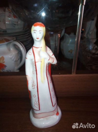 Статуэтка фарфоровая СССР 50-х годов