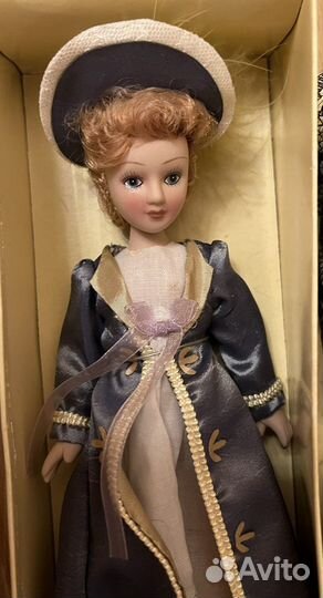 Комплект коллекционных фарфоровых кукол