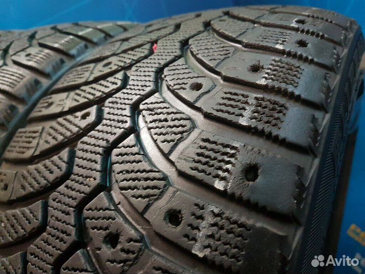 Bridgestone Blizzak Spike-01 225/45 R17