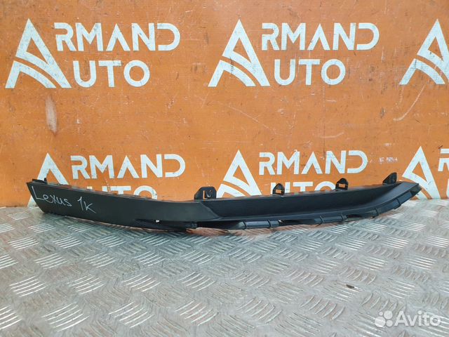 Накладка бампера передняя правая Lexus Rx 4