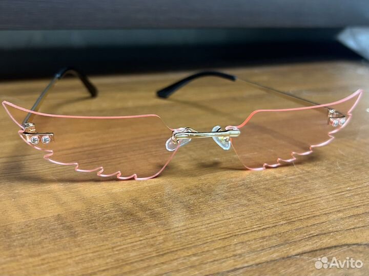 Очки крылья новые