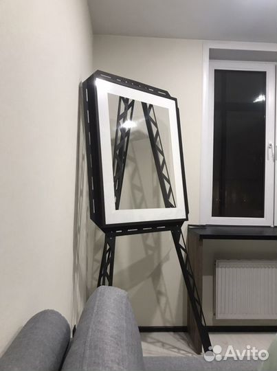 Металлический мольберт тренога для картин и фото