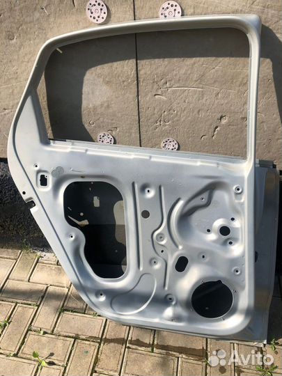 Продам дверь от volkswagen polo