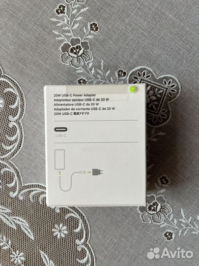 Адаптер питания Apple USB-C для iPhone 20W