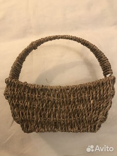 Корзинка плетёная из лозы новая