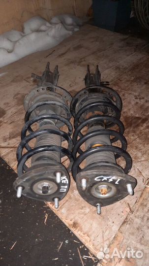 Передние Амортизаторы на CX5 KE Разбор