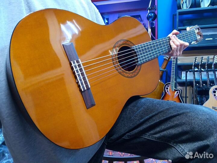 Классическая гитара Yamaha C40