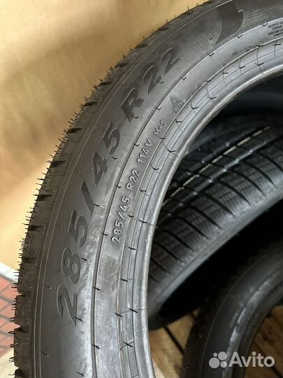 Pirelli Scorpion Winter 325/40 R22 и 285/45 R22 114V