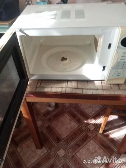 Микроволновая печь Erisson