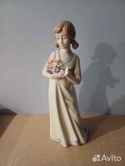 Фарфоровые статуэтки nadal Испания