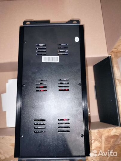 Усилитель 4х канальный aura venom 4.200