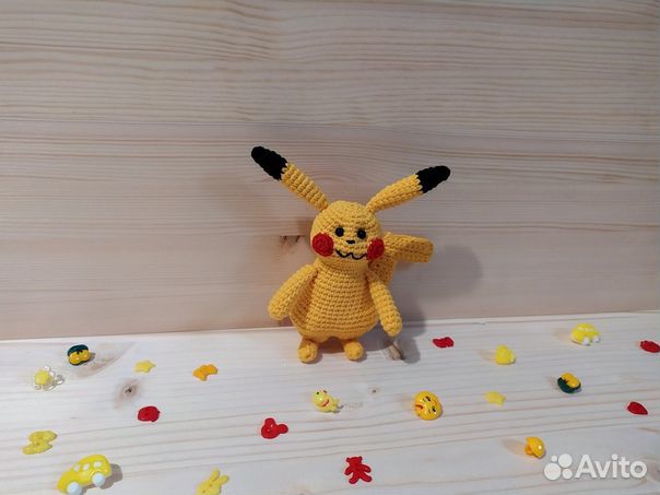 Пикачу (вязаная игрушка)