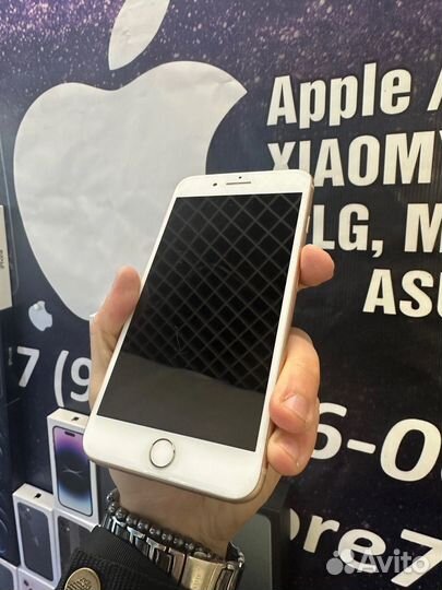 iPhone 8 Plus, 64 ГБ
